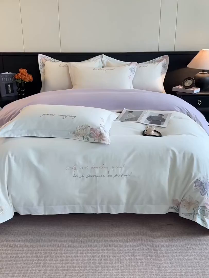 91家纺网 家纺一手货源 找家纺 置顶家纺 2025秋冬新款加厚全棉磨毛四件套-秘密花园 秘密花园-奶白+香芋紫