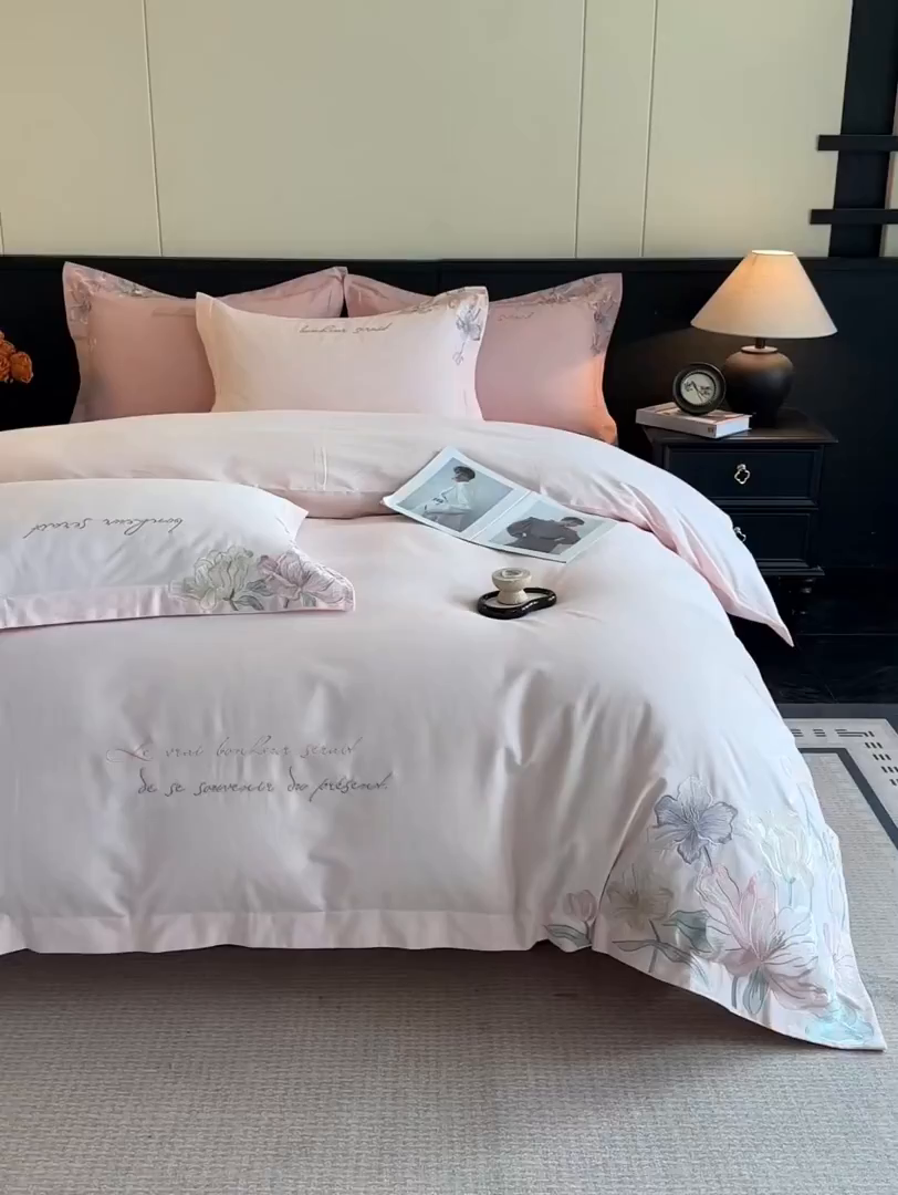 91家纺网 家纺一手货源 找家纺 置顶家纺 2025秋冬新款加厚全棉磨毛四件套-秘密花园 秘密花园-玉粉