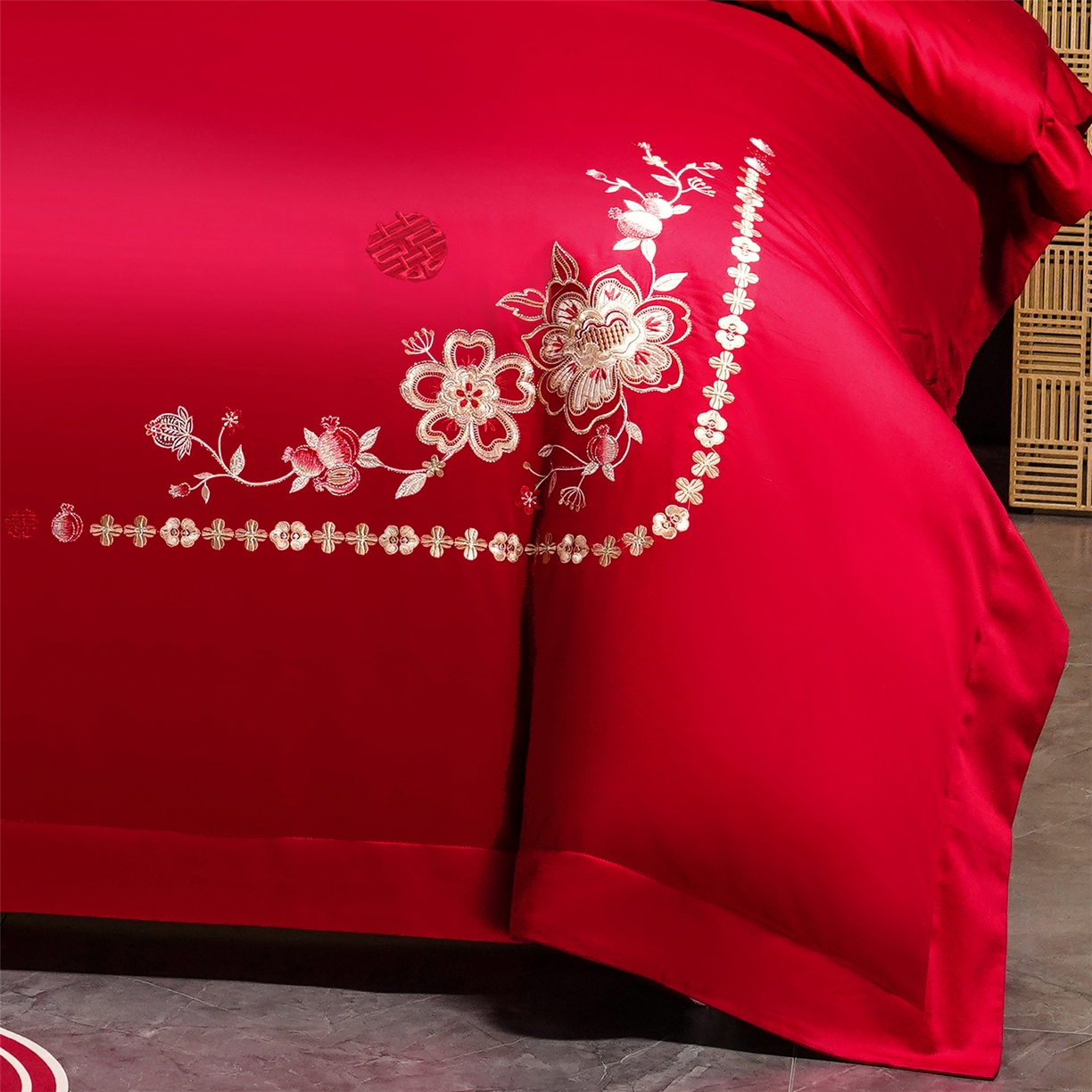 91家纺网 家纺一手货源 找家纺 置顶家纺 2025新款新中式婚庆亲肤刺绣四件套 倾心-大红