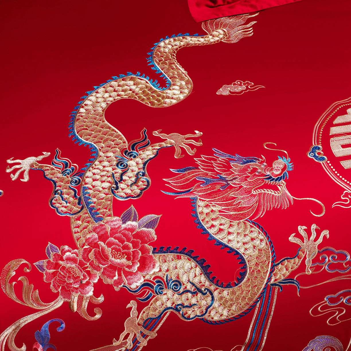 91家纺网 家纺一手货源 找家纺 置顶家纺 2025新款新中式婚庆亲肤刺绣四件套 盛世龙凤-大红