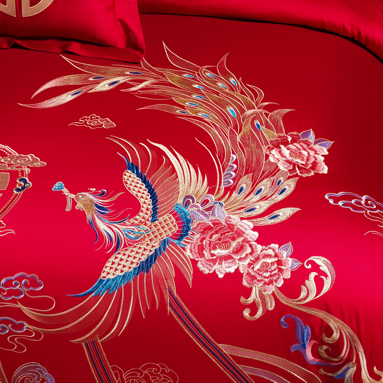 91家纺网 家纺一手货源 找家纺 置顶家纺 2025新款新中式婚庆亲肤刺绣四件套 盛世龙凤-大红