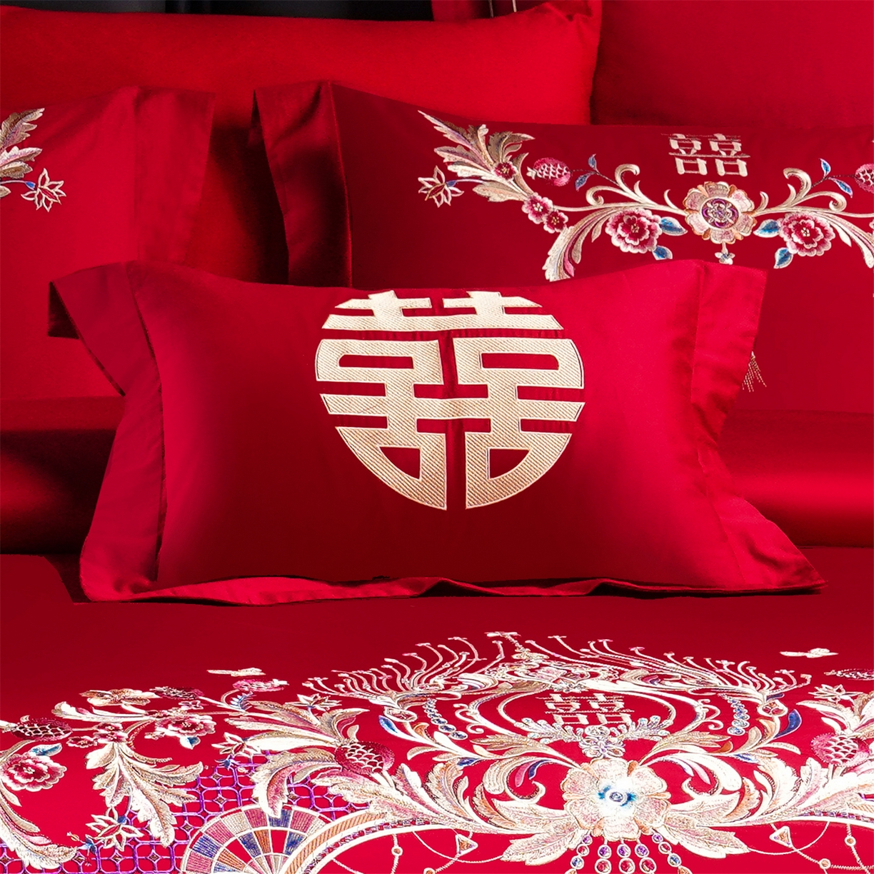 91家纺网 家纺一手货源 找家纺 置顶家纺 2025新款新中式婚庆亲肤刺绣四件套 天作之合-大红