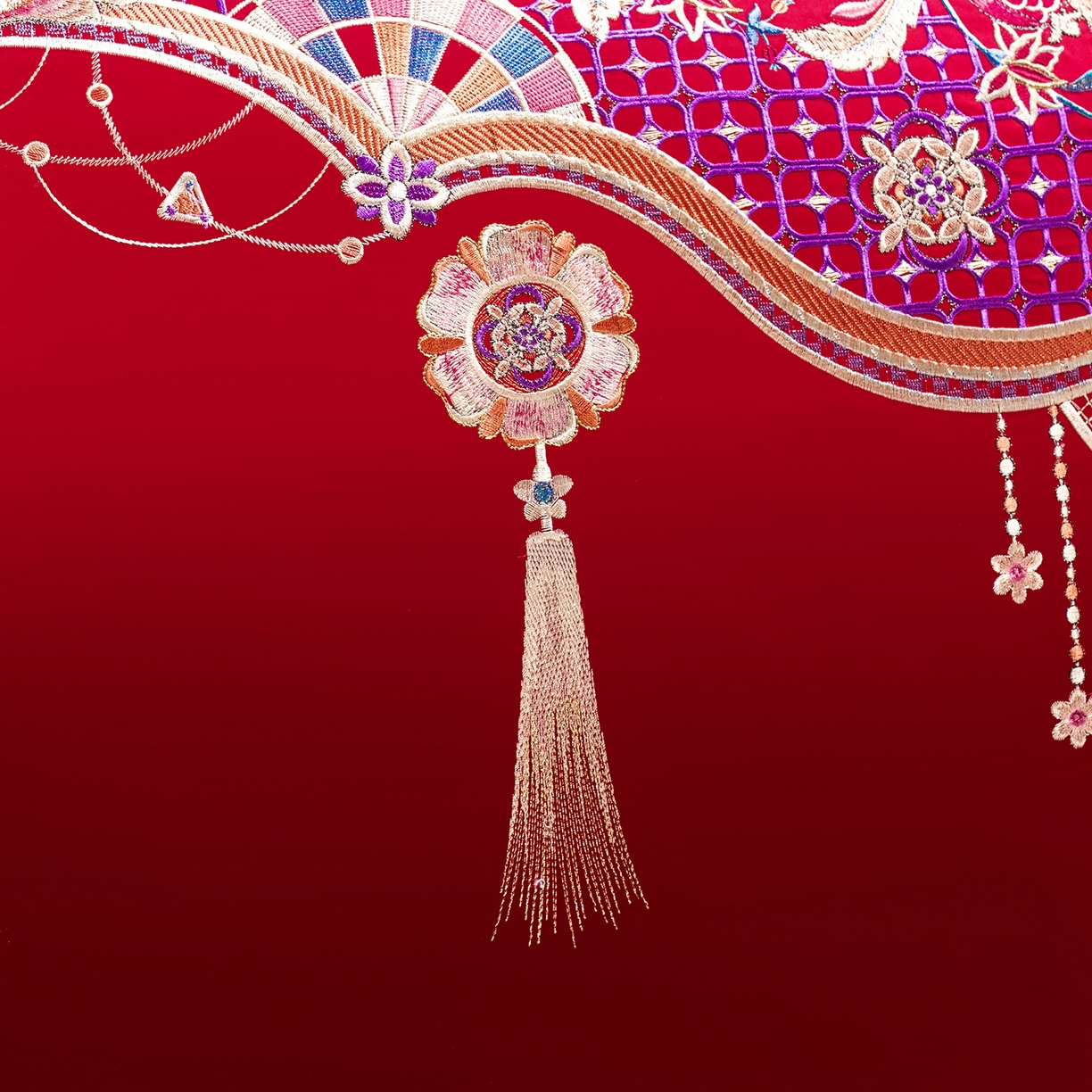 91家纺网 家纺一手货源 找家纺 置顶家纺 2025新款新中式婚庆亲肤刺绣四件套 天作之合-大红