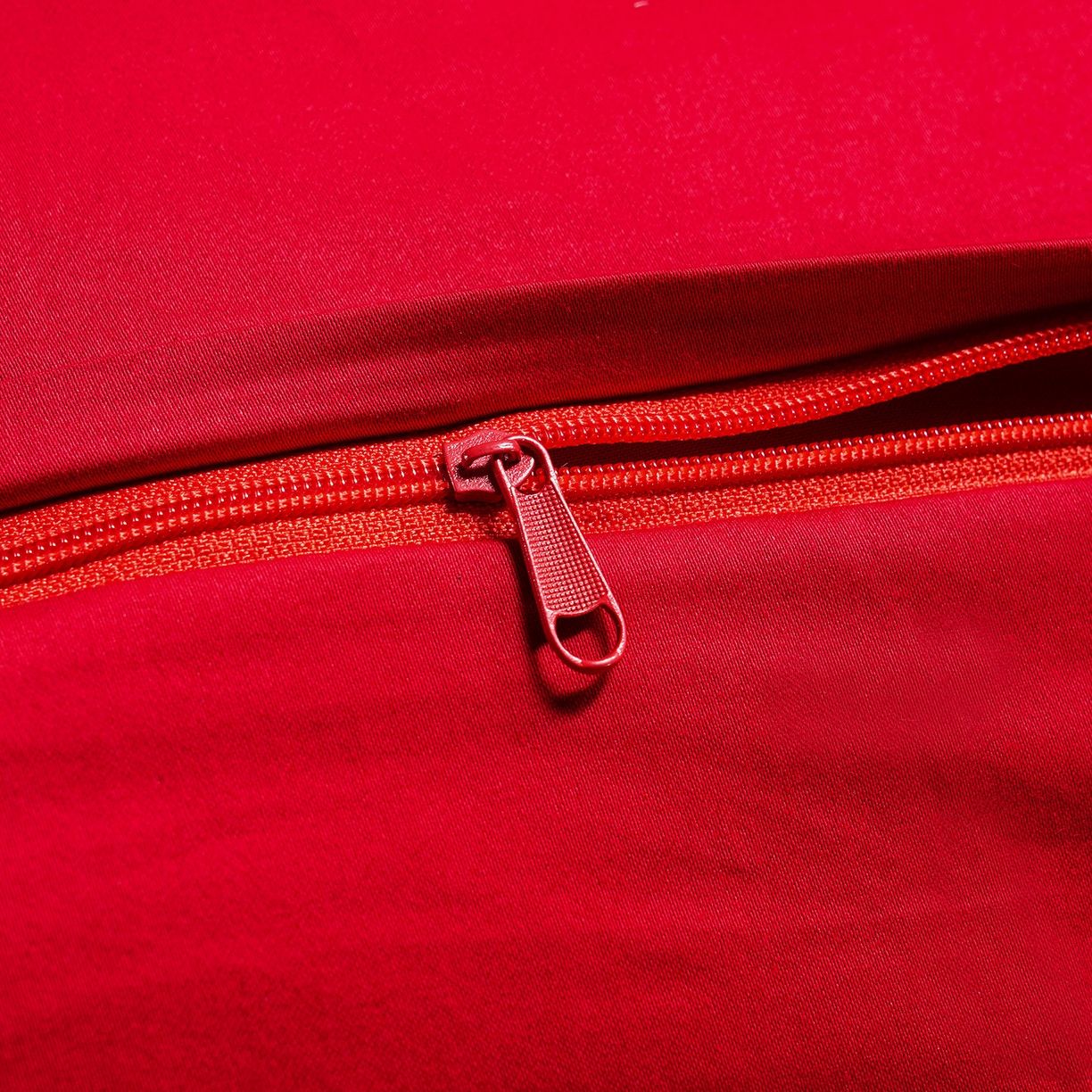 91家纺网 家纺一手货源 找家纺 置顶家纺 2025新款新中式婚庆亲肤刺绣四件套 天作之合-大红