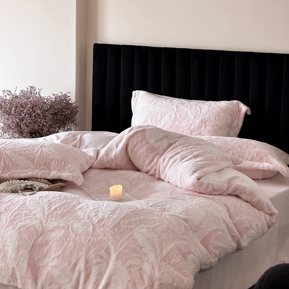 91家纺网 家纺一手货源 找家纺 MIU缪家居 2025新款A版兔毛B版牛奶绒四件套-挪威森林 挪威森林-嫣粉