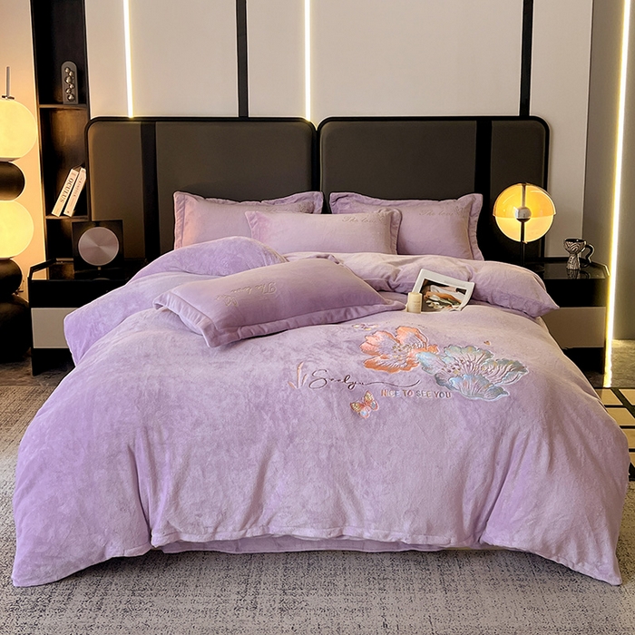 91家纺网 家纺一手货源 找家纺 （总）玖明家纺 2025新款牛奶绒刺绣绣花四件套-直播电商爆款