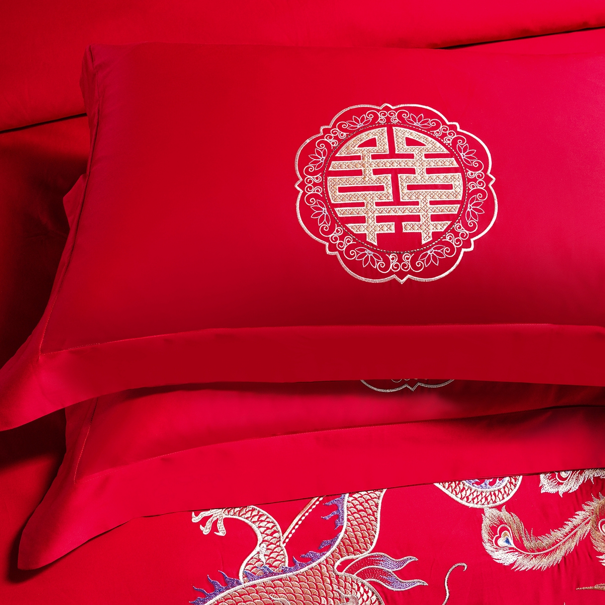 91家纺网 家纺一手货源 找家纺 置顶家纺 2025新款新中式婚庆亲肤刺绣四件套 万事兴龙-大红