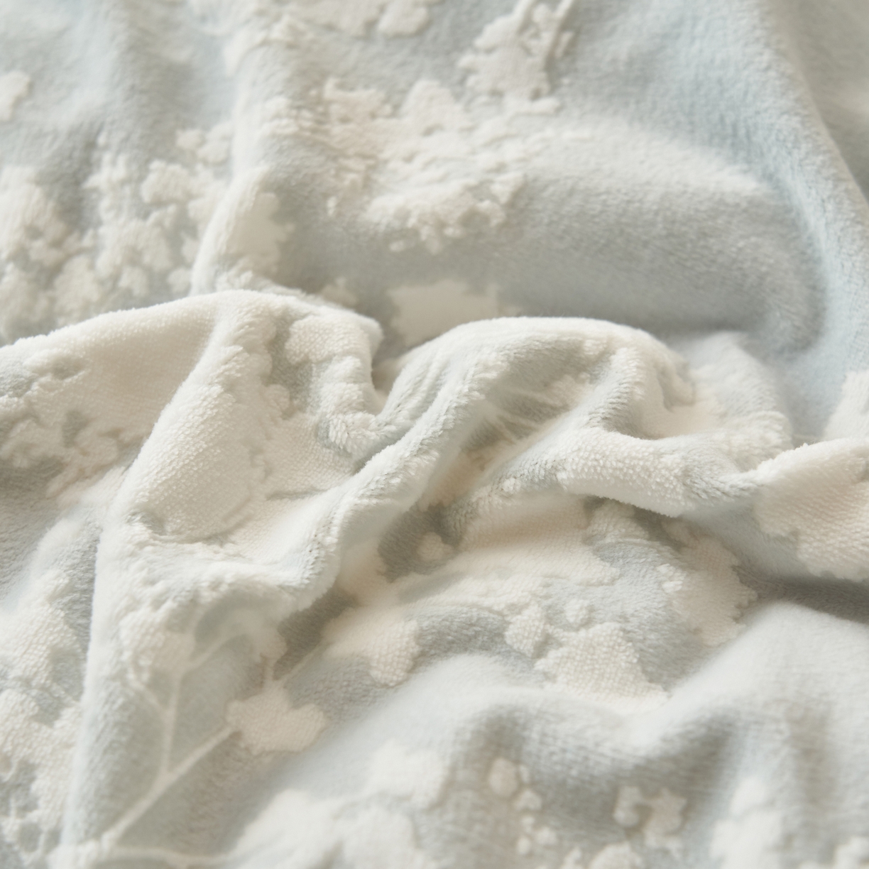 91家纺网 家纺一手货源 找家纺 晨曦家纺 2025新款兔毛包边雕花琅花牛奶绒四件套复古高级感轻奢 花枝