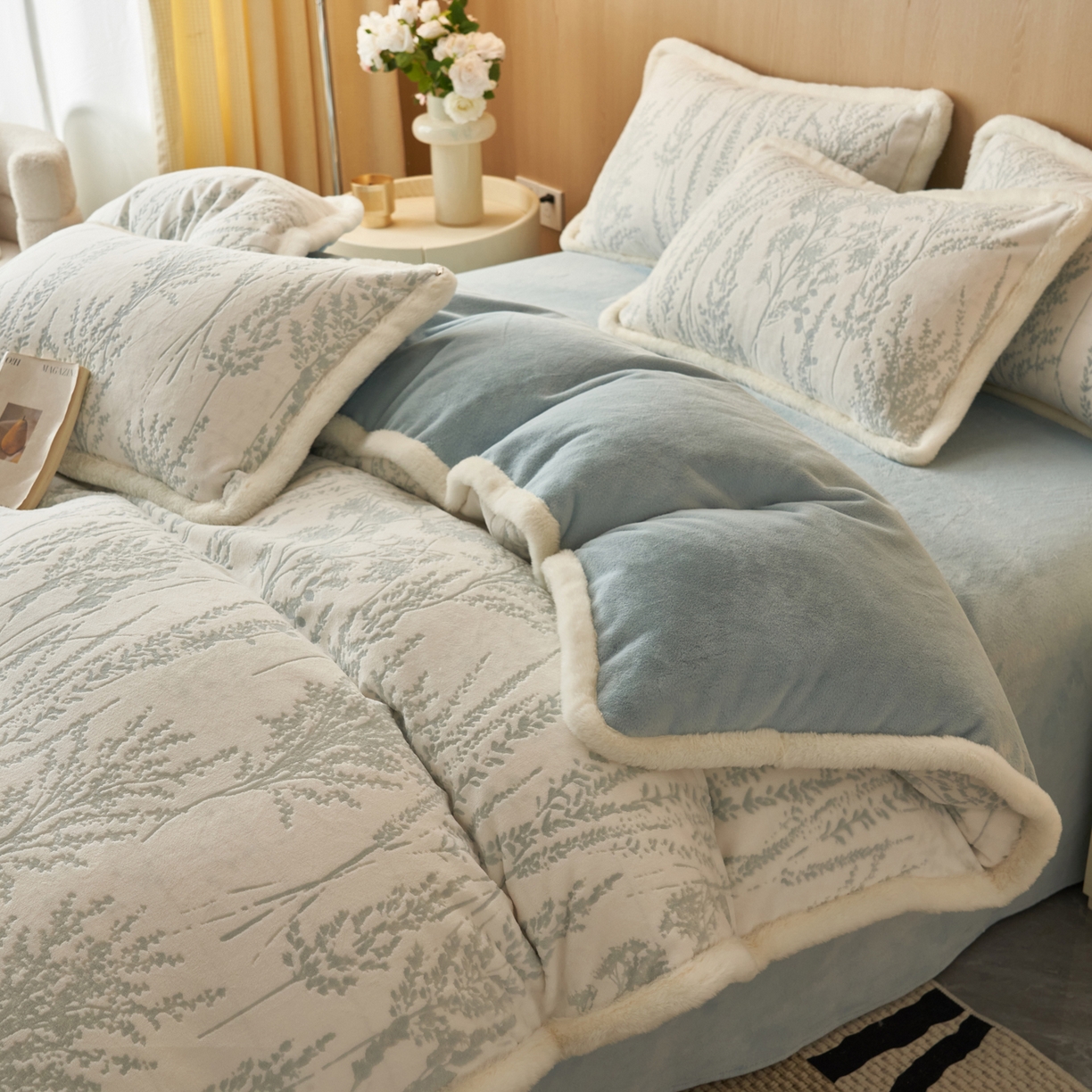 91家纺网 家纺一手货源 找家纺 晨曦家纺 2025新款兔毛包边雕花琅花牛奶绒四件套复古高级感轻奢 兰亭序