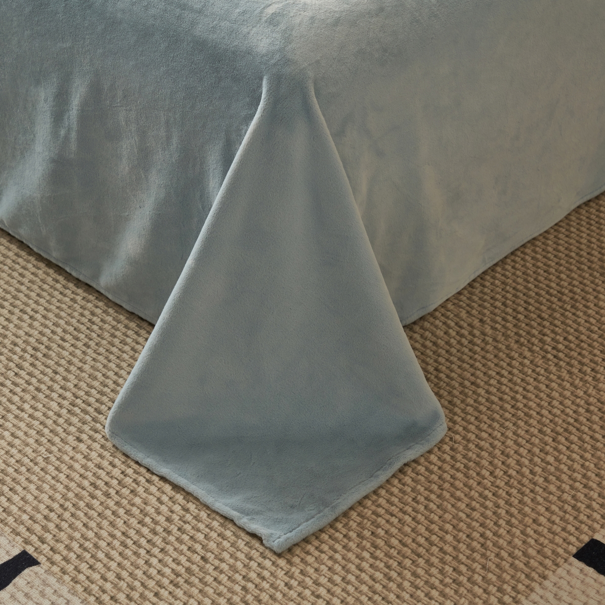 91家纺网 家纺一手货源 找家纺 晨曦家纺 2025新款兔毛包边雕花琅花牛奶绒四件套复古高级感轻奢 花枝