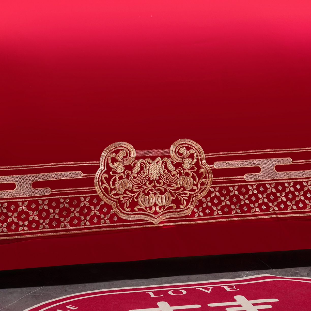 91家纺网 家纺一手货源 找家纺 置顶家纺 2025新款新中式婚庆亲肤刺绣四件套 禧结良缘-大红