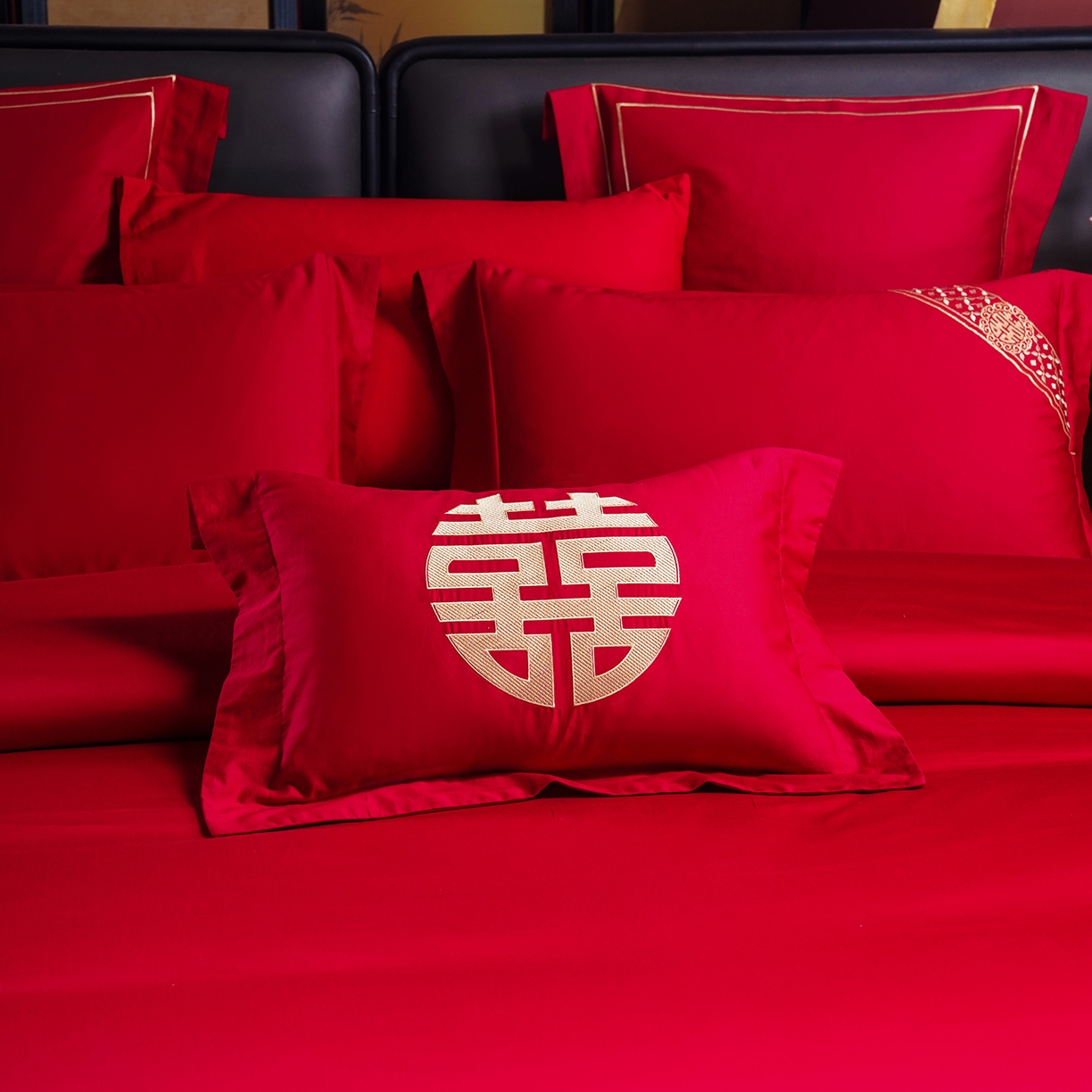 91家纺网 家纺一手货源 找家纺 置顶家纺 2025新款新中式婚庆亲肤刺绣四件套 禧结良缘-大红