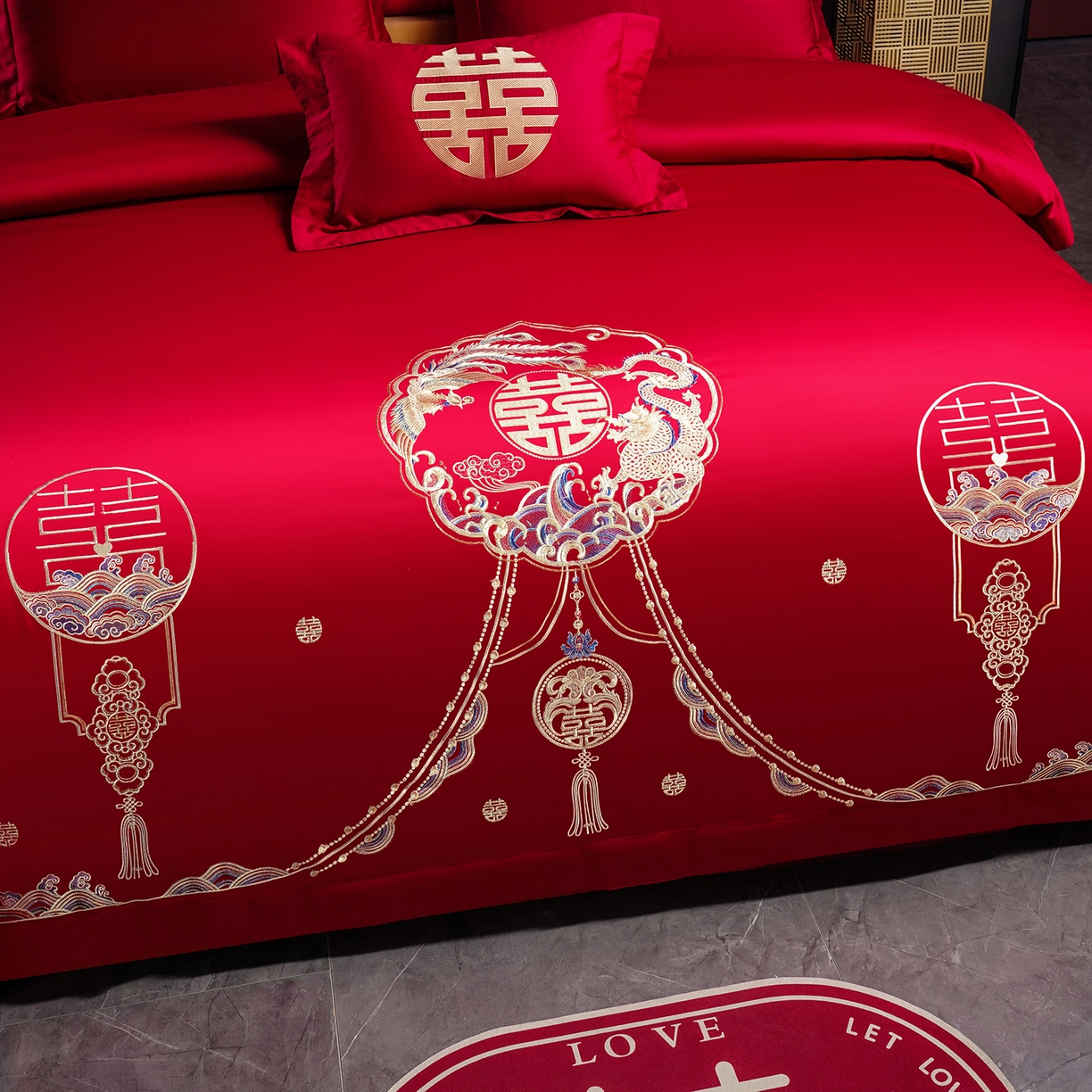 91家纺网 家纺一手货源 找家纺 置顶家纺 2025新款新中式婚庆亲肤刺绣四件套 招财龙凤-大红