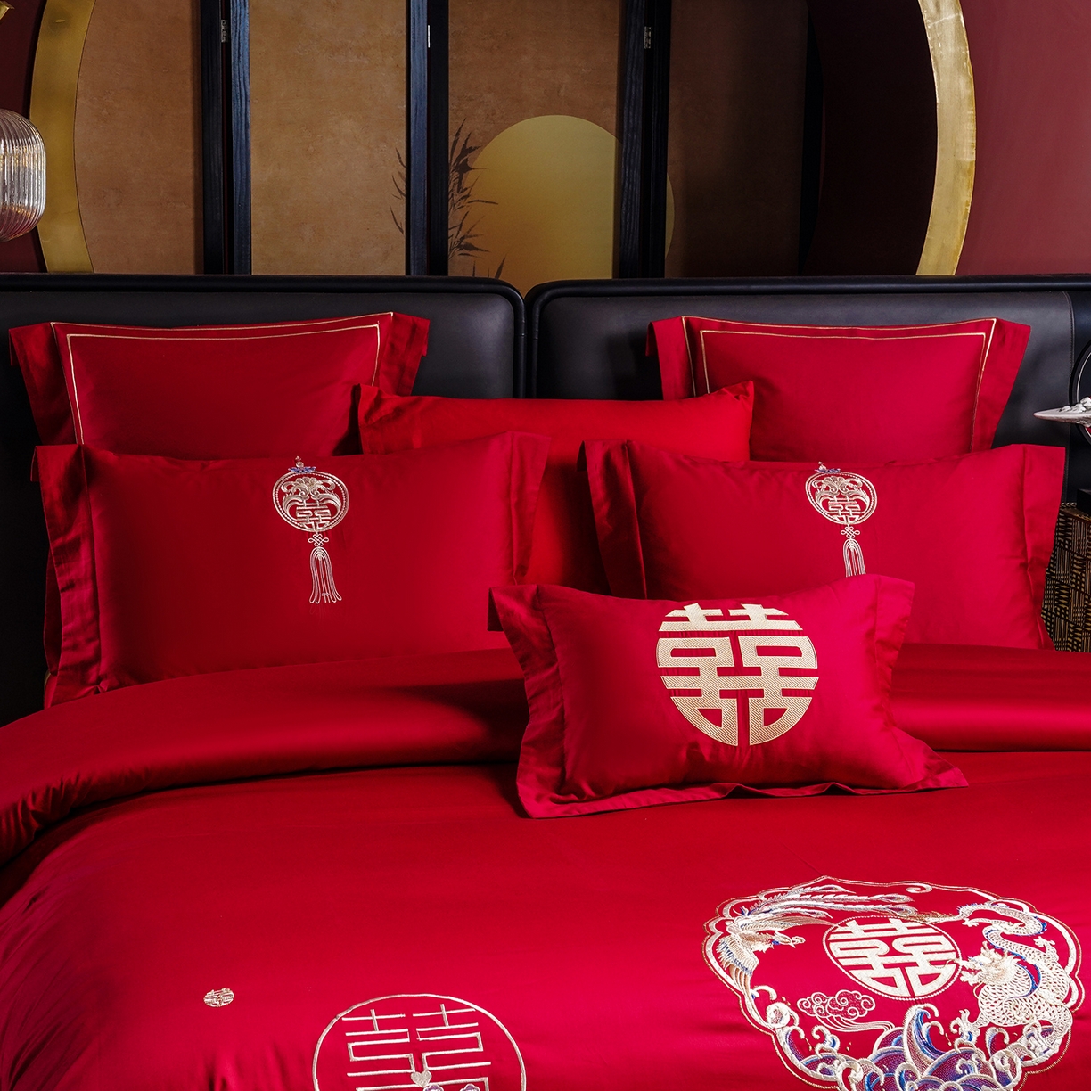 91家纺网 家纺一手货源 找家纺 置顶家纺 2025新款新中式婚庆亲肤刺绣四件套 招财龙凤-大红