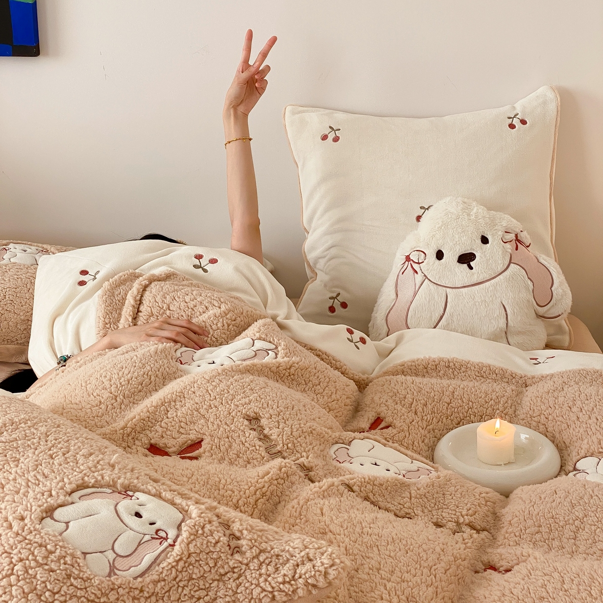 91家纺网 家纺一手货源 找家纺 （总）MIU缪家居 2025新款A版兔毛B版牛奶绒四件套-呆萌兔