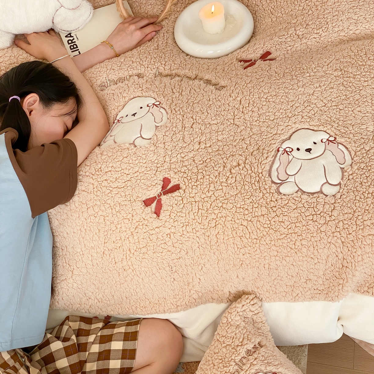 91家纺网 家纺一手货源 找家纺 MIU缪家居 2025新款A版兔毛B版牛奶绒四件套-呆萌兔 呆萌兔-卡其