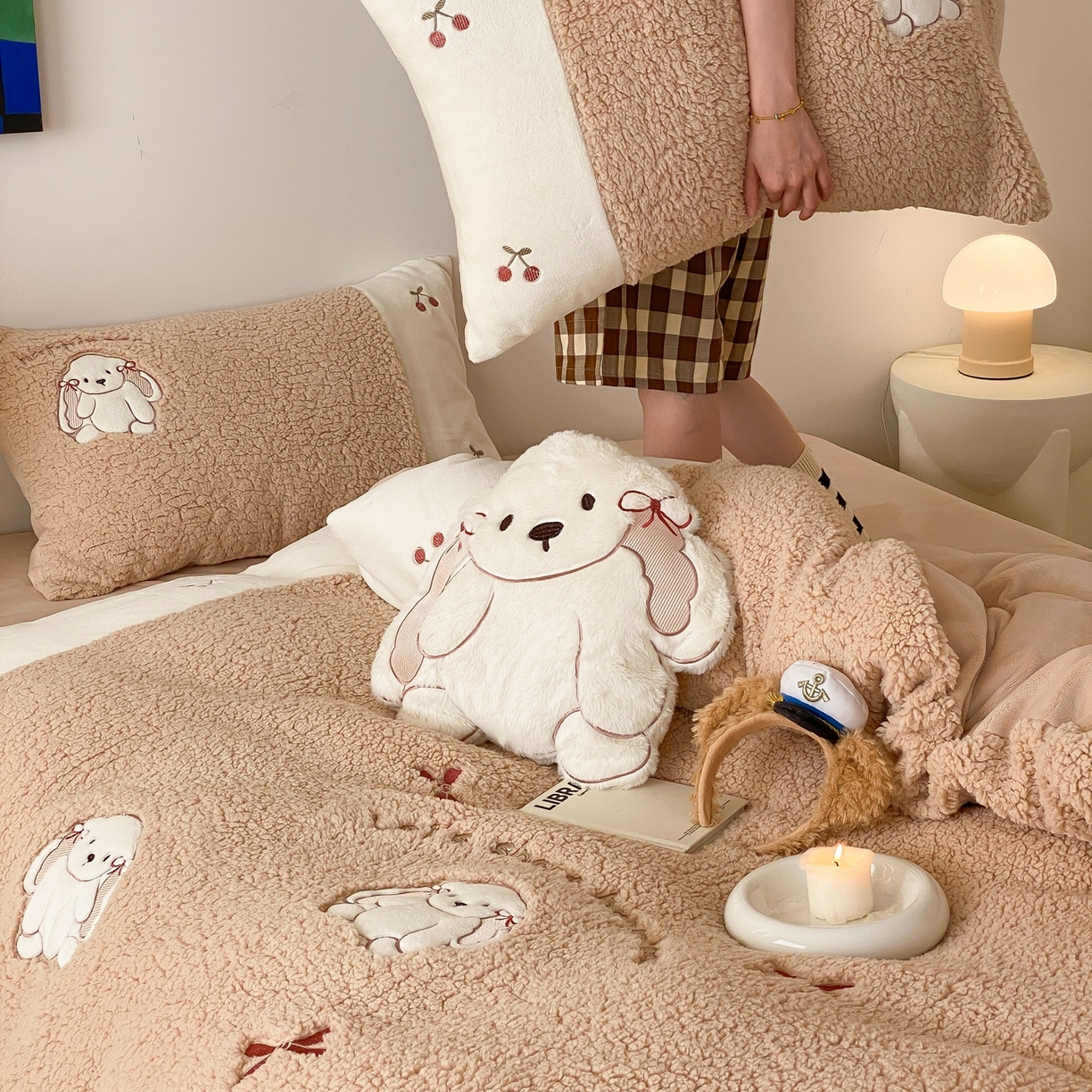 91家纺网 家纺一手货源 找家纺 （总）MIU缪家居 2025新款A版兔毛B版牛奶绒四件套-呆萌兔