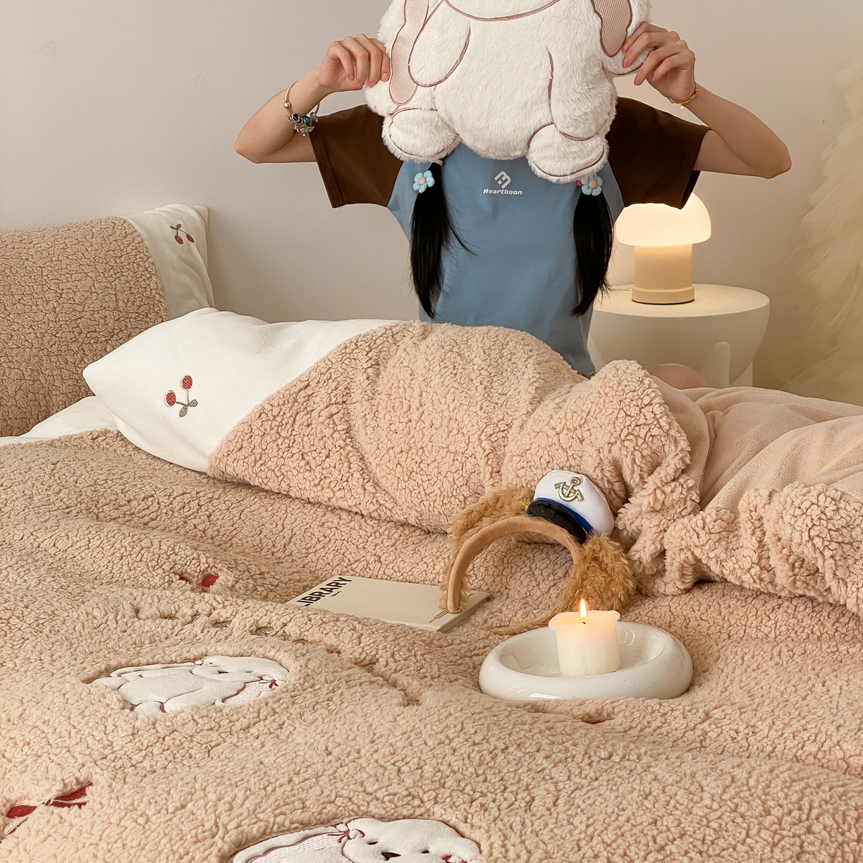 91家纺网 家纺一手货源 找家纺 MIU缪家居 2025新款A版兔毛B版牛奶绒四件套-呆萌兔 呆萌兔-卡其