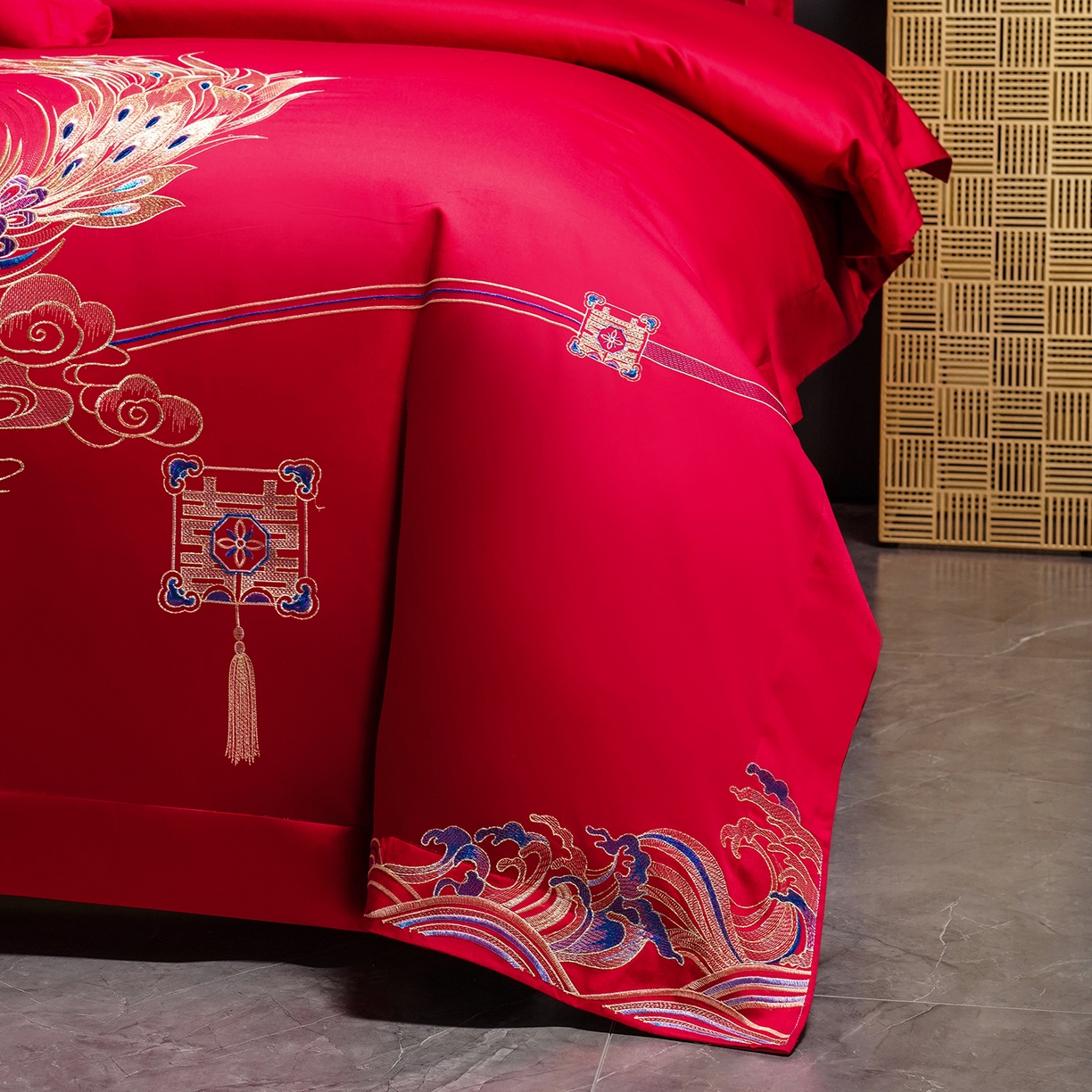 91家纺网 家纺一手货源 找家纺 置顶家纺 2025新款新中式婚庆亲肤刺绣四件套 至尊龙凤-大红