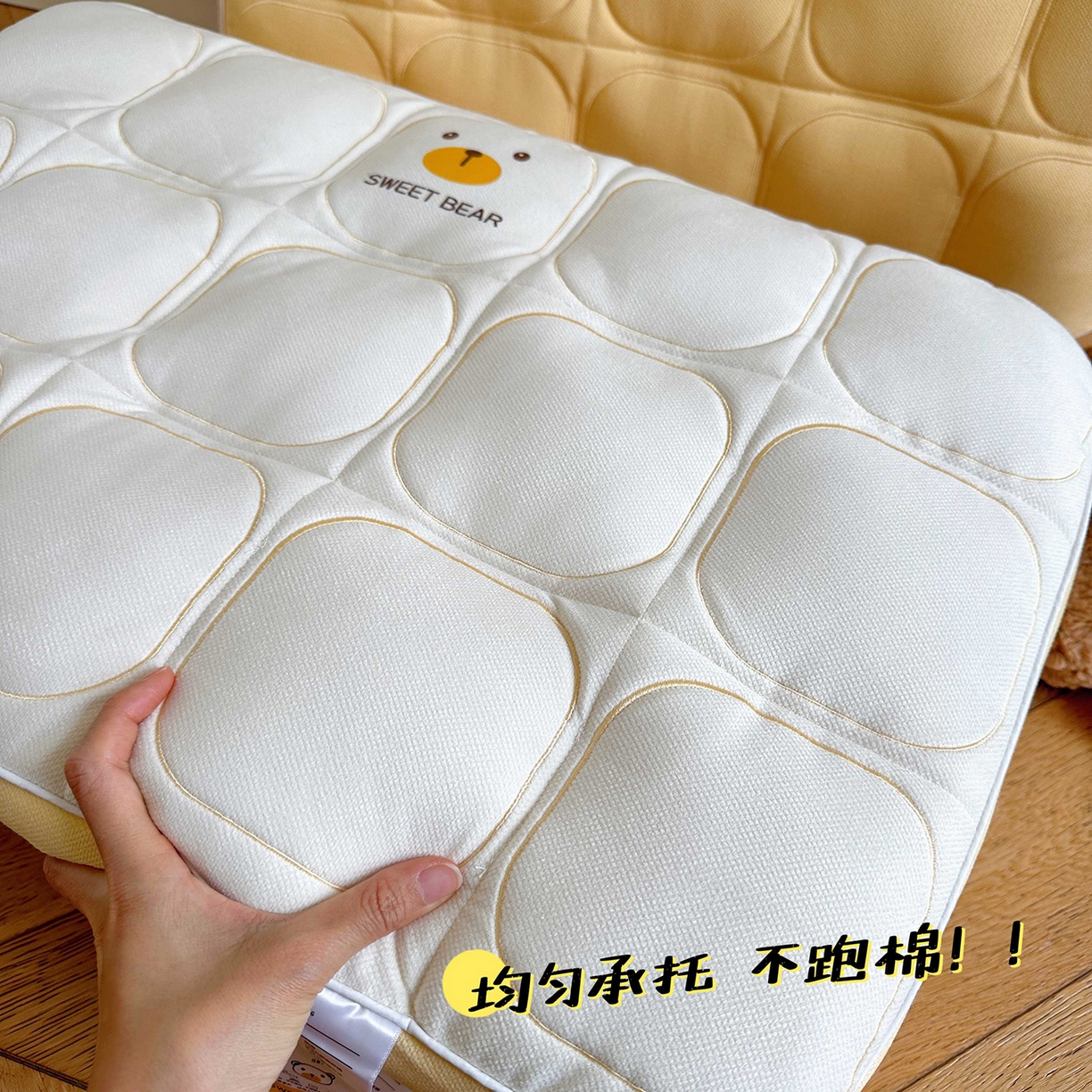 91家纺网 家纺一手货源 找家纺 昕科 2025新款小熊豆乳面包枕-实拍版-乳胶片定型枕头卡通萌趣成人立体枕芯 小熊豆乳面包枕-白色【单只装】