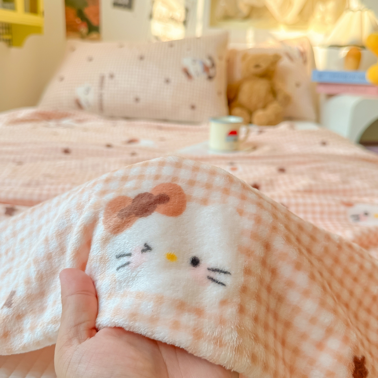 91家纺网 家纺一手货源 找家纺 韩巢家纺 2025新款四季可用牛奶绒多功能毛毯 咖星小猫