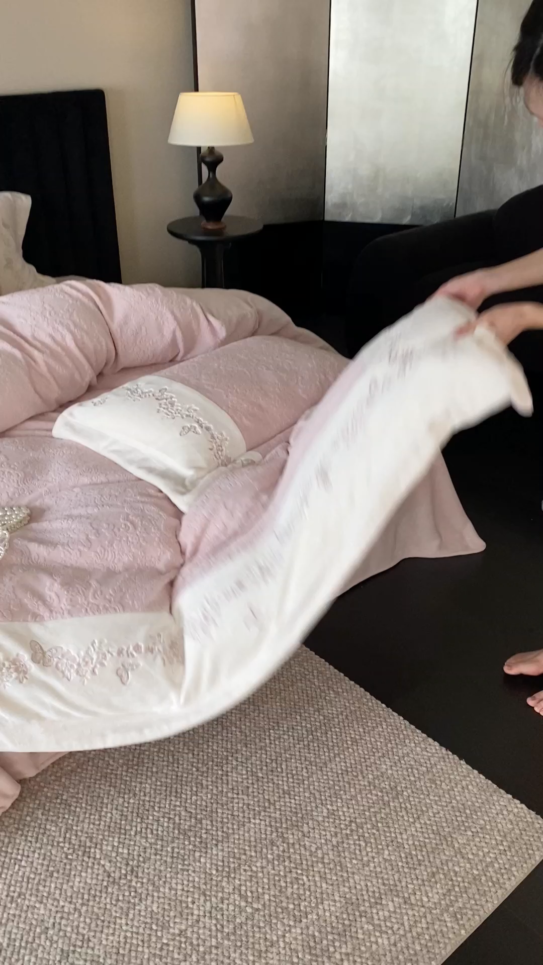 91家纺网 家纺一手货源 找家纺 （总）MIU缪家居 2025新款雕花牛奶绒四件套-爱莉薇