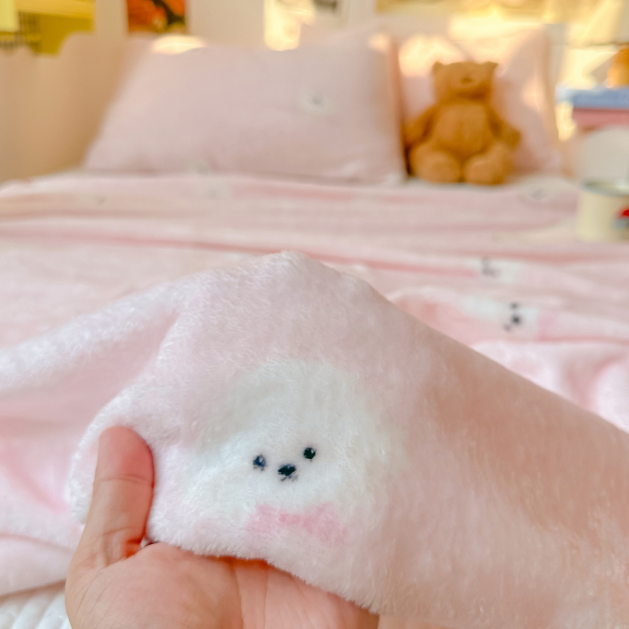 91家纺网 家纺一手货源 找家纺 韩巢家纺 2025新款四季可用牛奶绒多功能毛毯 可爱狗头-粉