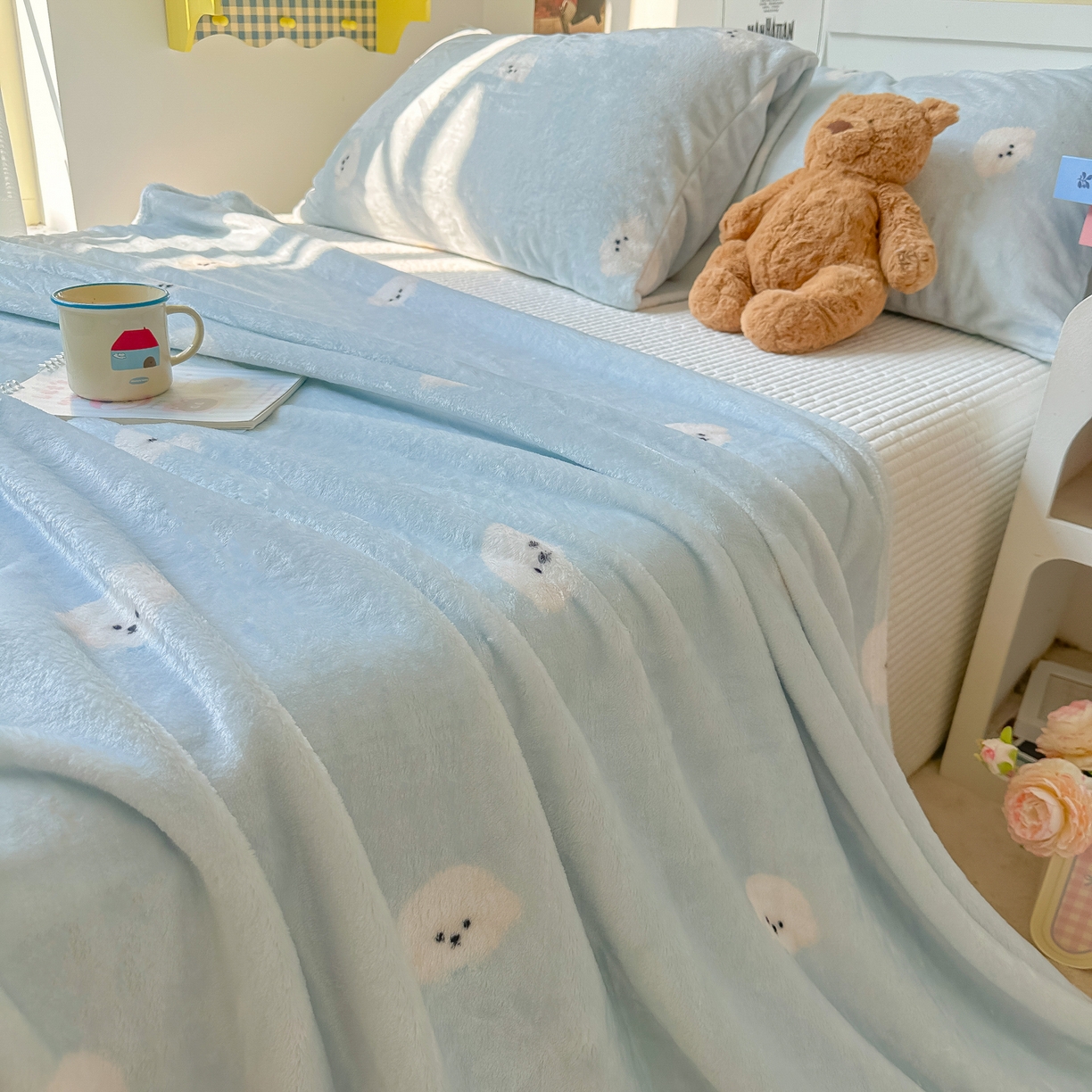 91家纺网 家纺一手货源 找家纺 韩巢家纺 2025新款四季可用牛奶绒多功能毛毯 可爱狗头-蓝