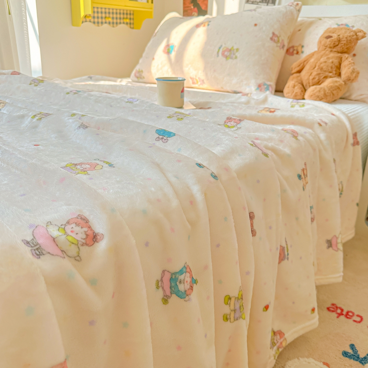 91家纺网 家纺一手货源 找家纺 韩巢家纺 2025新款四季可用牛奶绒多功能毛毯 萌萌女孩