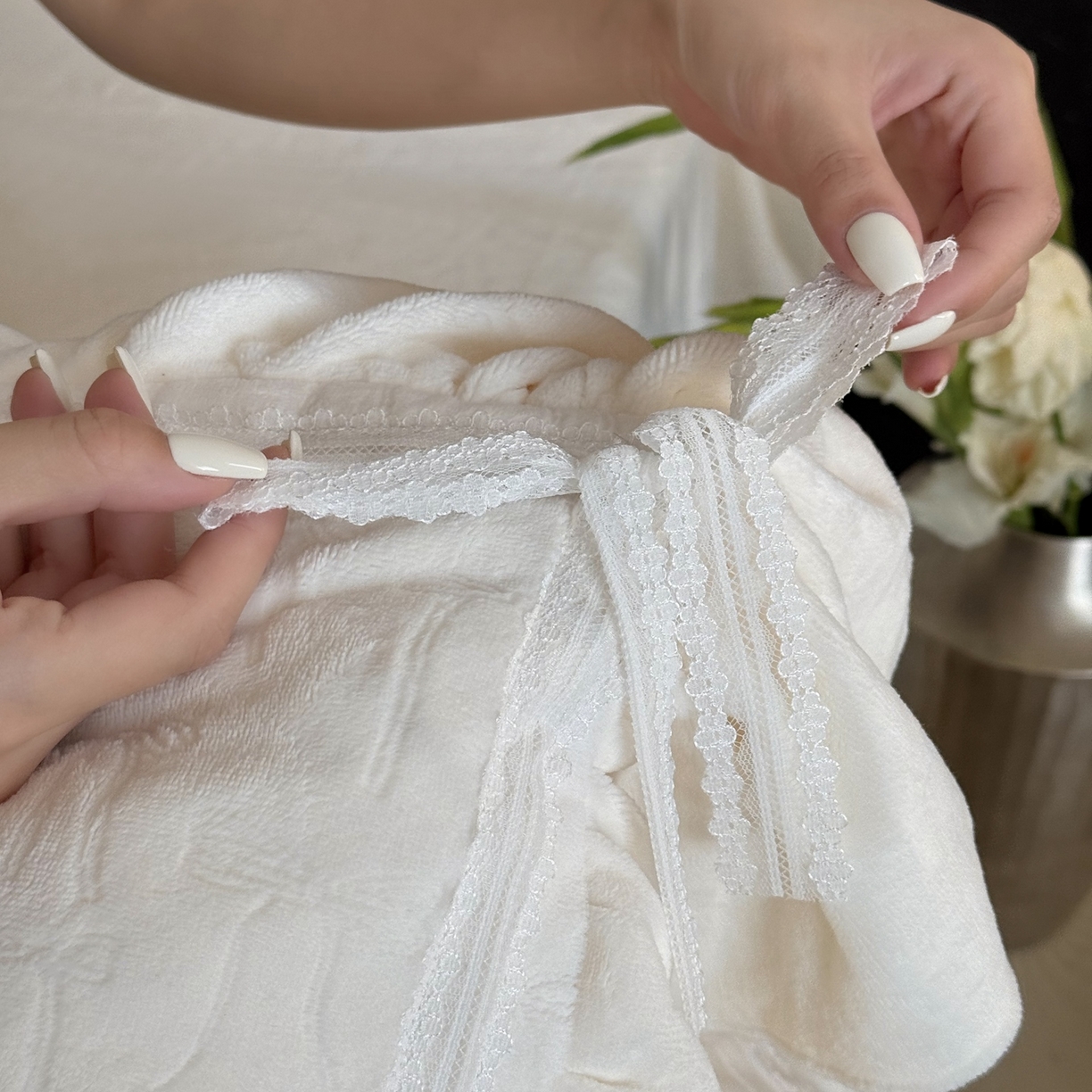 91家纺网 家纺一手货源 找家纺 （总）MIU缪家居 2025新款雕花牛奶绒四件套-薇薇安