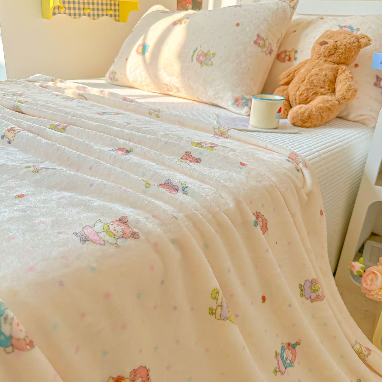 91家纺网 家纺一手货源 找家纺 韩巢家纺 2025新款四季可用牛奶绒多功能毛毯 萌萌女孩