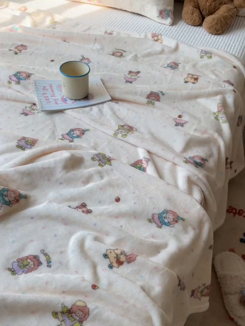 91家纺网 家纺一手货源 找家纺 韩巢家纺 2025新款四季可用牛奶绒多功能毛毯 萌萌女孩