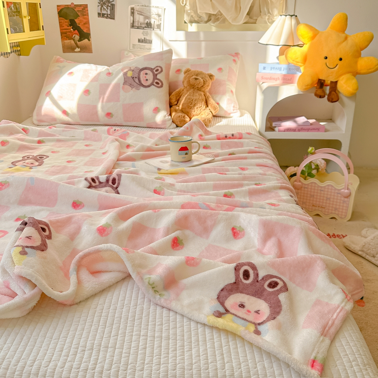 91家纺网 家纺一手货源 找家纺 韩巢家纺 2025新款四季可用牛奶绒多功能毛毯 奶糖拉布布