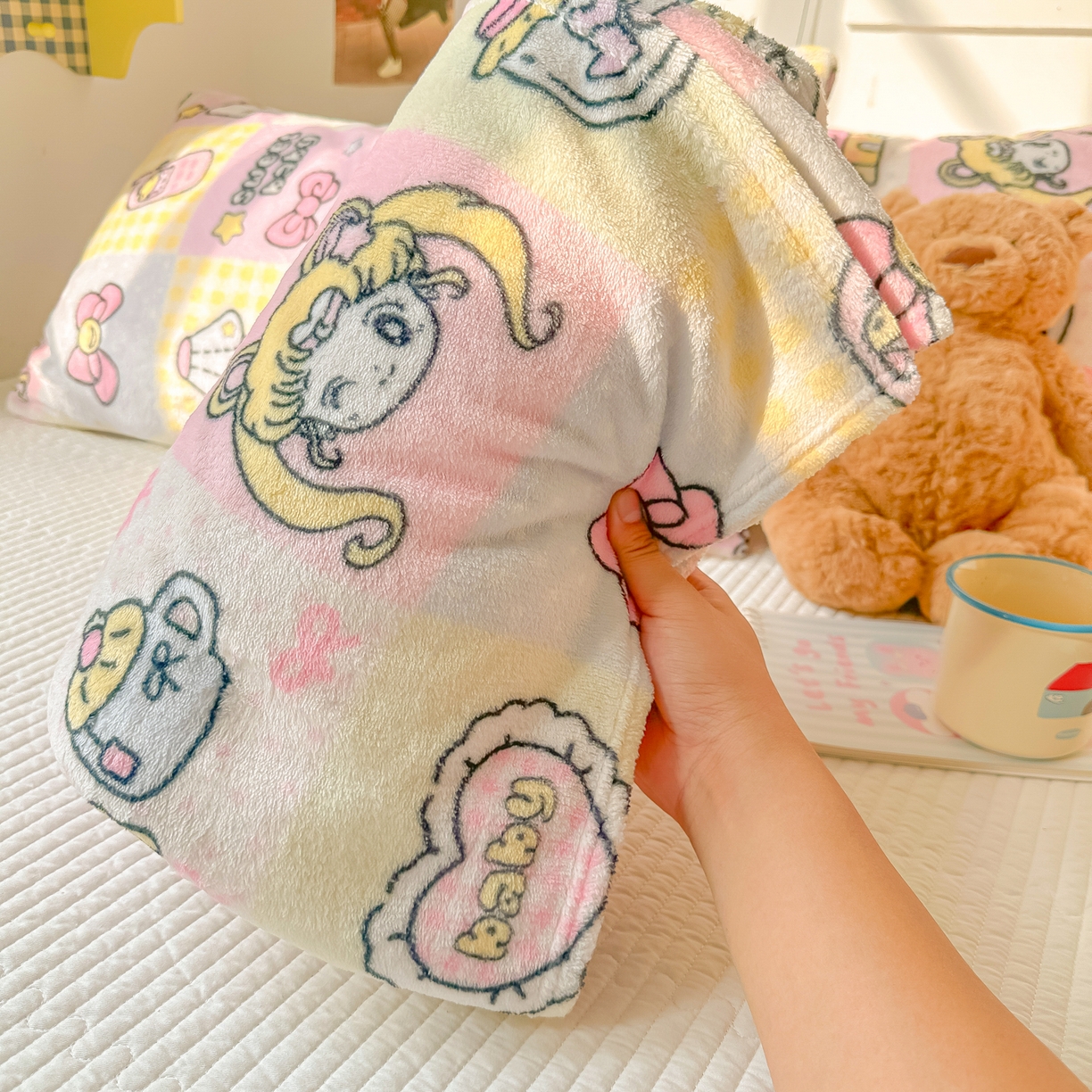 91家纺网 家纺一手货源 找家纺 韩巢家纺 2025新款四季可用牛奶绒多功能毛毯 少女战士