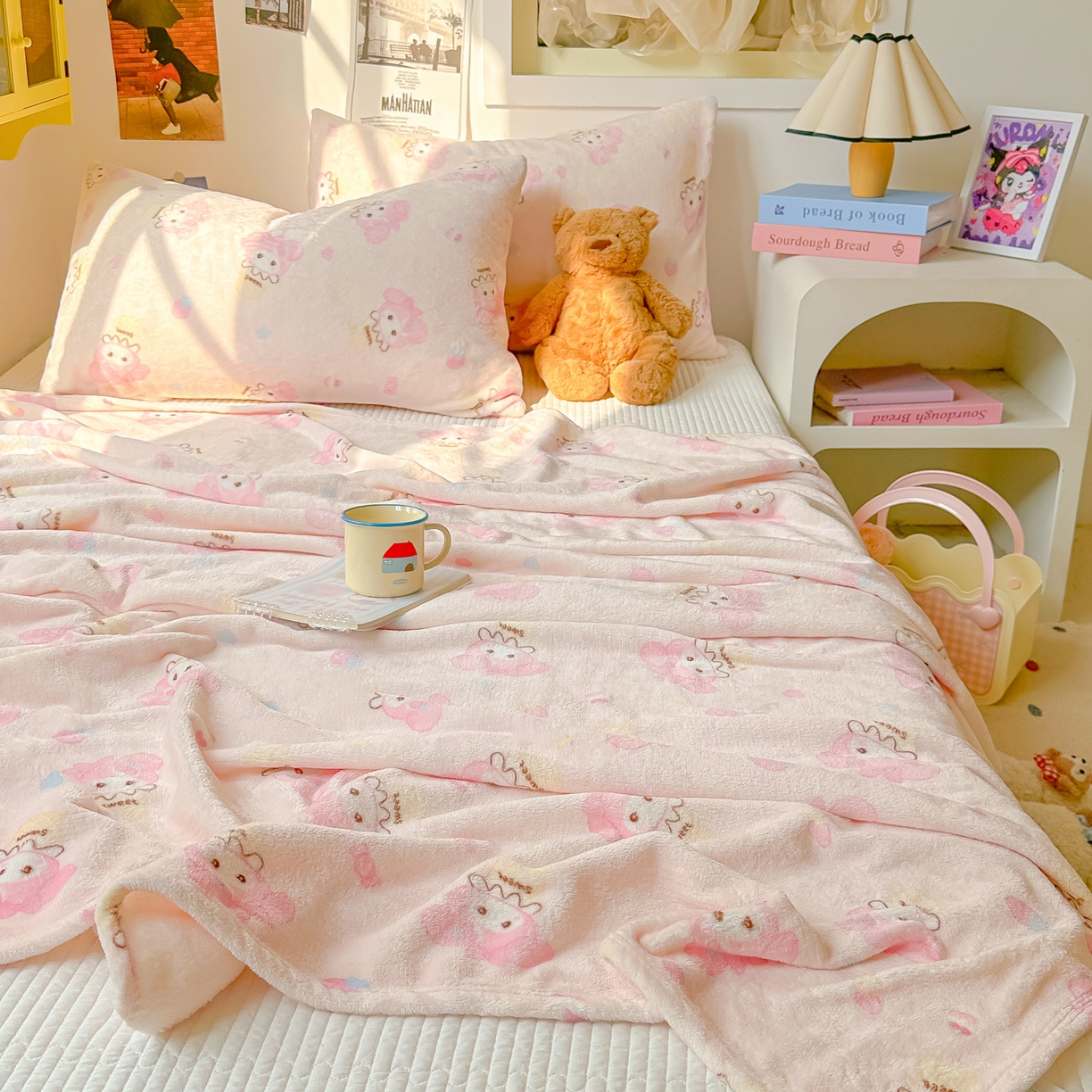 91家纺网 家纺一手货源 找家纺 韩巢家纺 2025新款四季可用牛奶绒多功能毛毯 甜茶小美