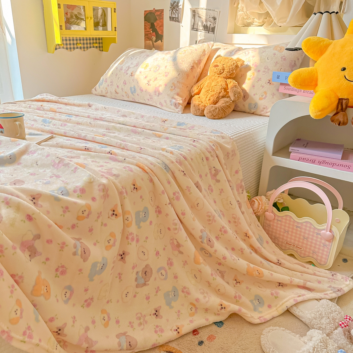 91家纺网 家纺一手货源 找家纺 韩巢家纺 2025新款四季可用牛奶绒多功能毛毯 小狗团子