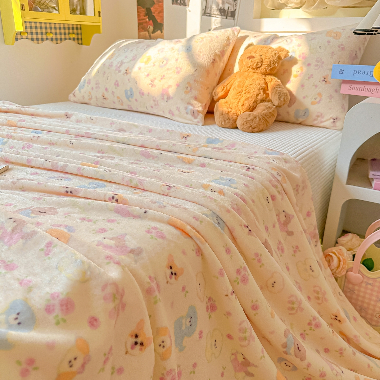 91家纺网 家纺一手货源 找家纺 韩巢家纺 2025新款四季可用牛奶绒多功能毛毯 小狗团子