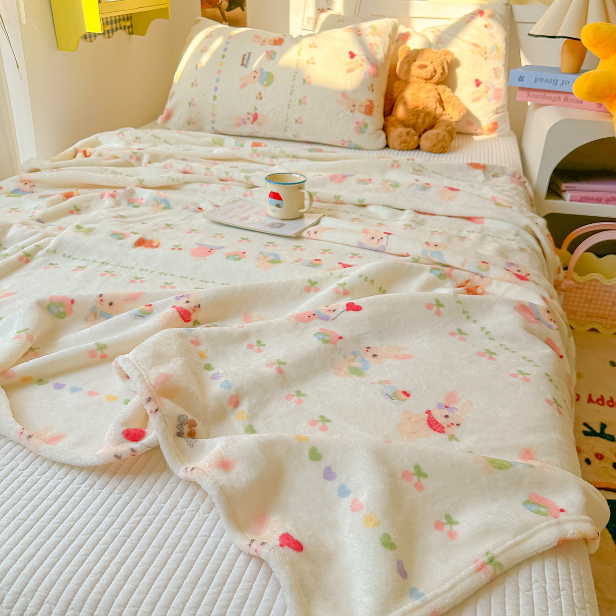 91家纺网 家纺一手货源 找家纺 韩巢家纺 2025新款四季可用牛奶绒多功能毛毯 小兔胡萝卜