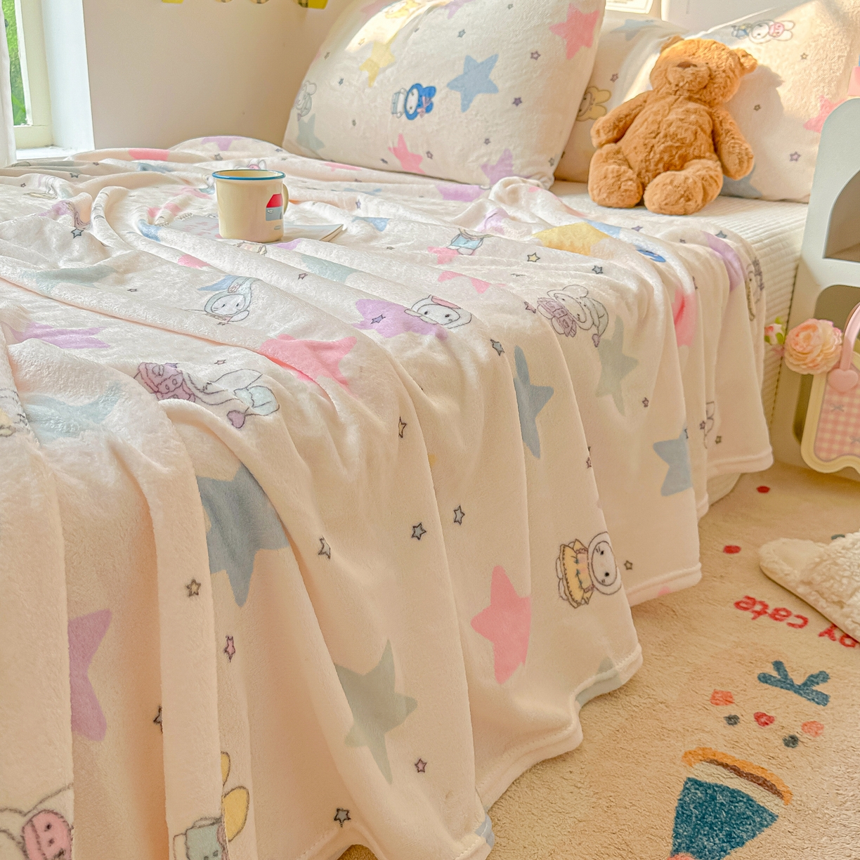 91家纺网 家纺一手货源 找家纺 韩巢家纺 2025新款四季可用牛奶绒多功能毛毯 星星米菲