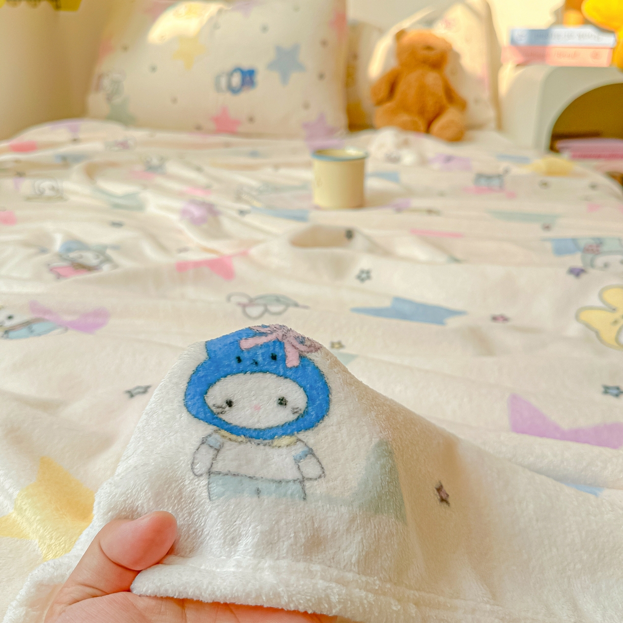 91家纺网 家纺一手货源 找家纺 韩巢家纺 2025新款四季可用牛奶绒多功能毛毯 星星米菲