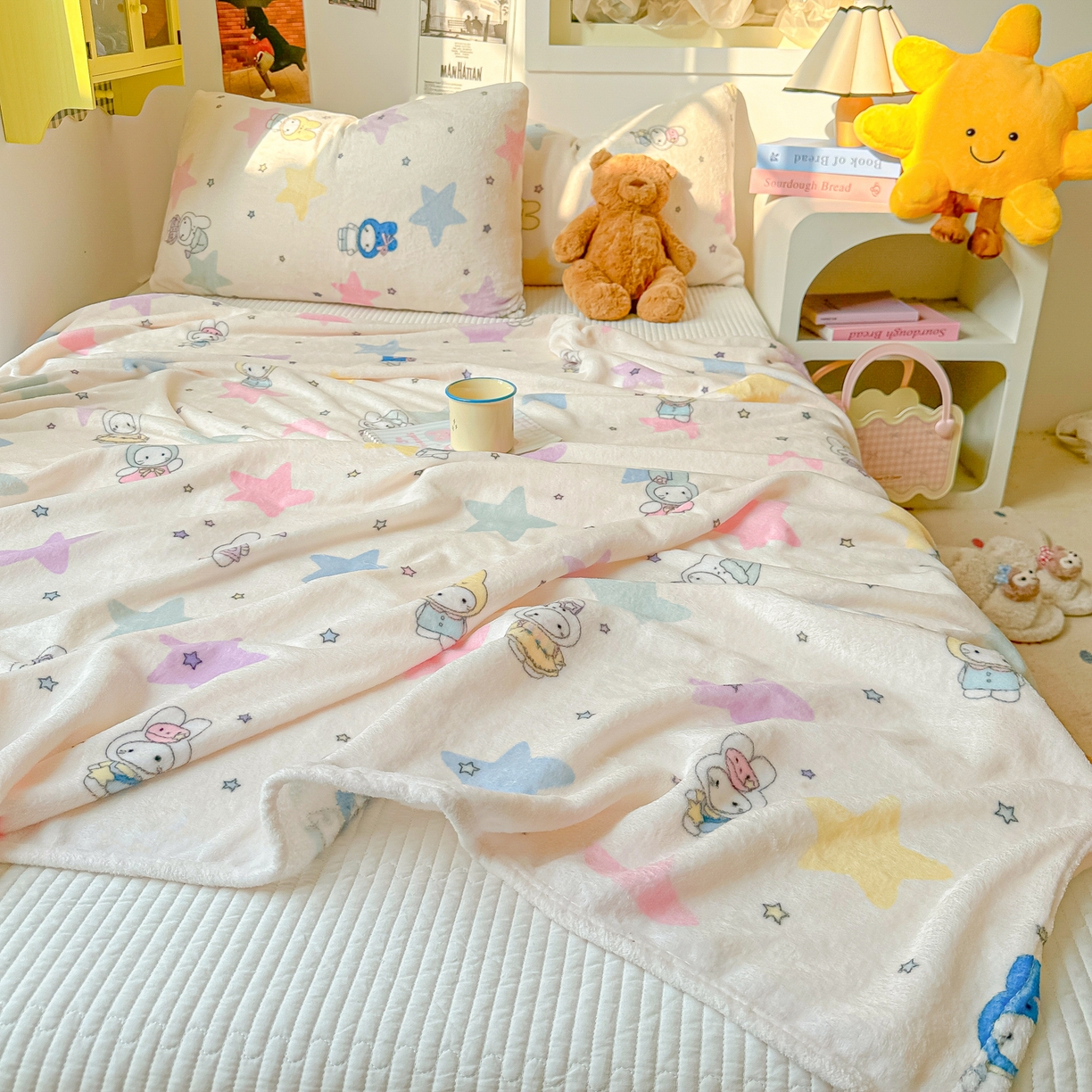 91家纺网 家纺一手货源 找家纺 韩巢家纺 2025新款四季可用牛奶绒多功能毛毯 星星米菲