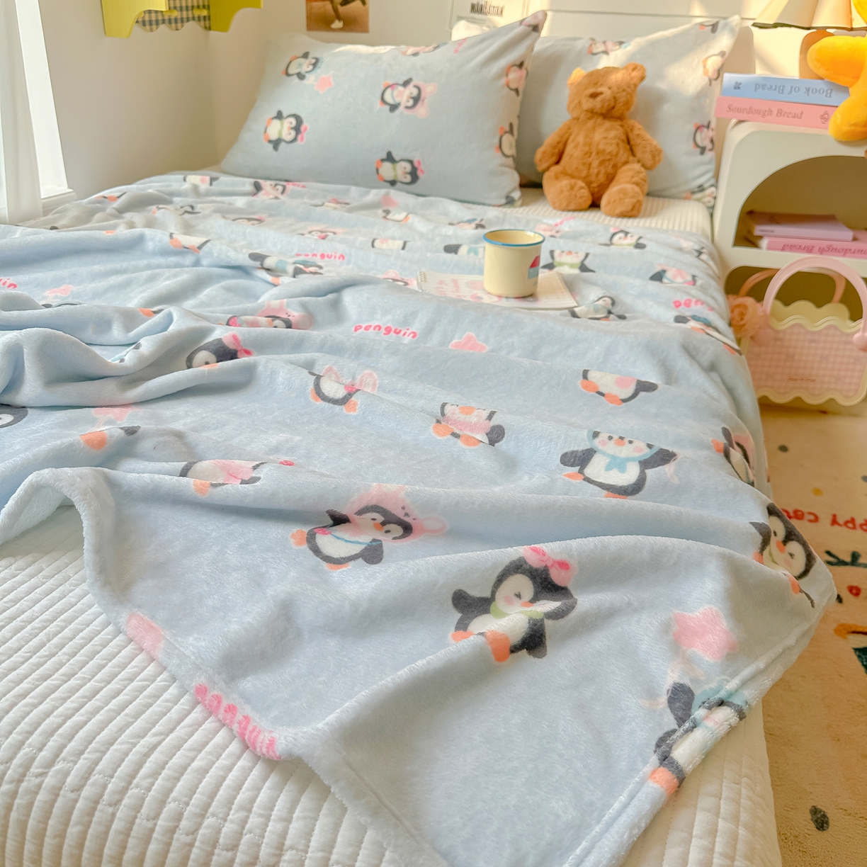 91家纺网 家纺一手货源 找家纺 韩巢家纺 2025新款四季可用牛奶绒多功能毛毯 QQ企鹅