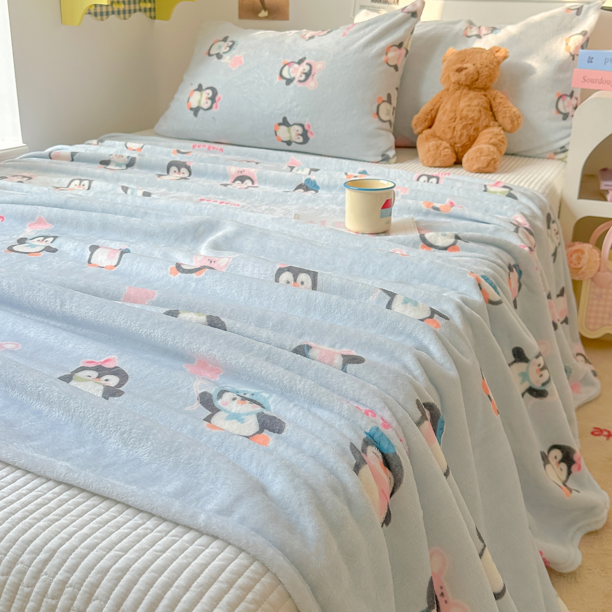 91家纺网 家纺一手货源 找家纺 韩巢家纺 2025新款四季可用牛奶绒多功能毛毯 QQ企鹅