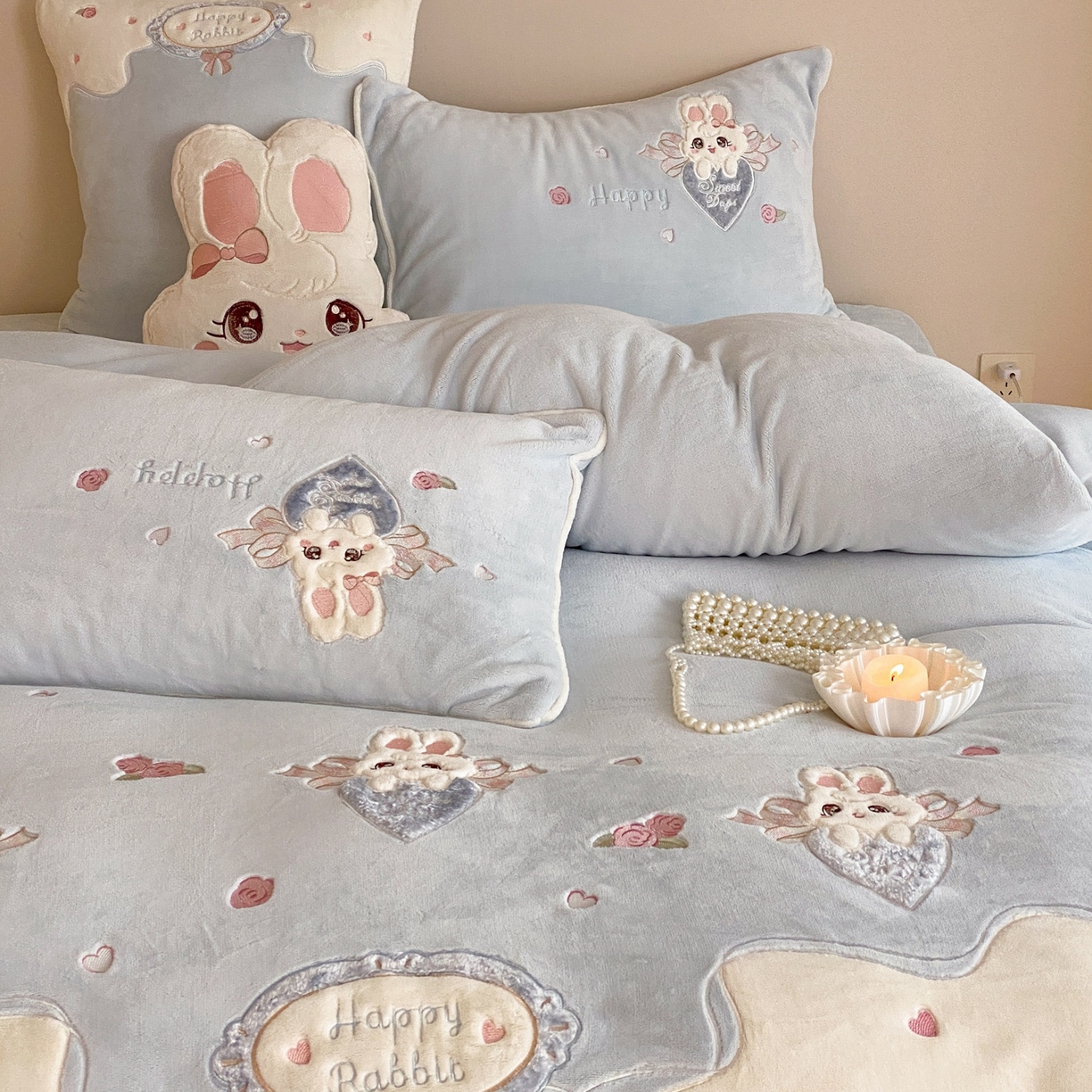 91家纺网 家纺一手货源 找家纺 MIU缪家居 2025新款牛奶绒四件套-快乐甜心 快乐甜心-蓝