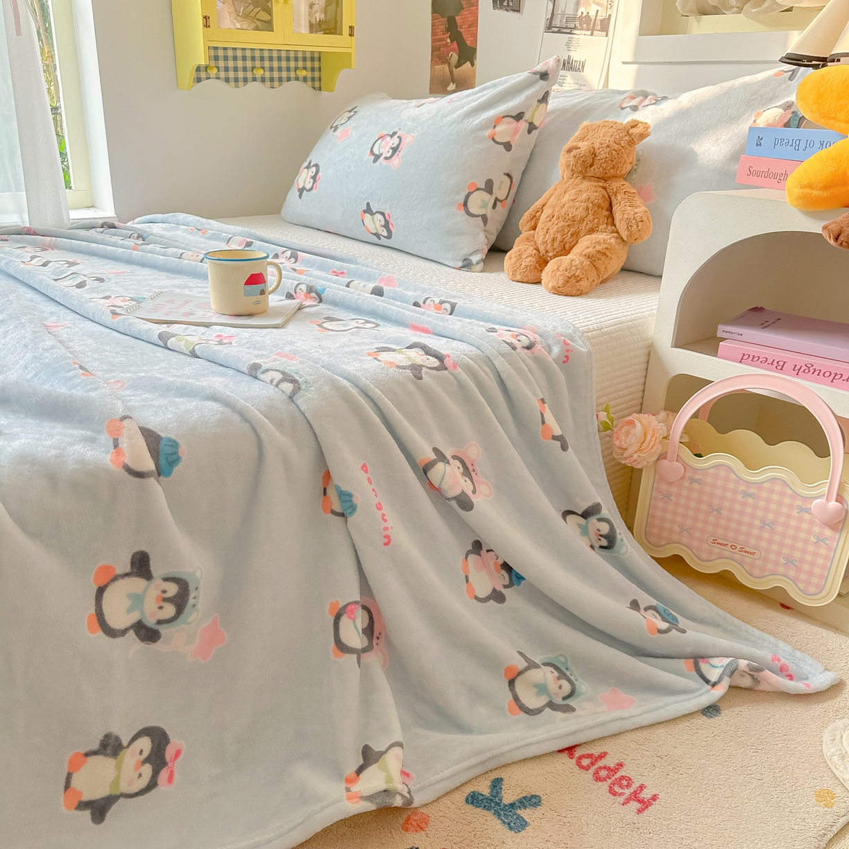 91家纺网 家纺一手货源 找家纺 韩巢家纺 2025新款四季可用牛奶绒多功能毛毯 QQ企鹅