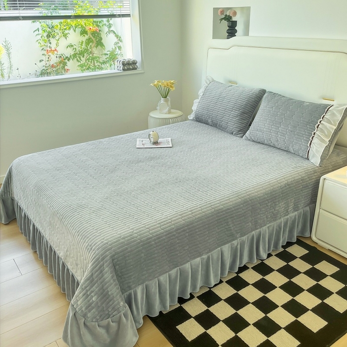 91家纺网 家纺一手货源 找家纺 （总）木兰花 2025新款纯色雕花全消光牛奶绒 床盖款四件套