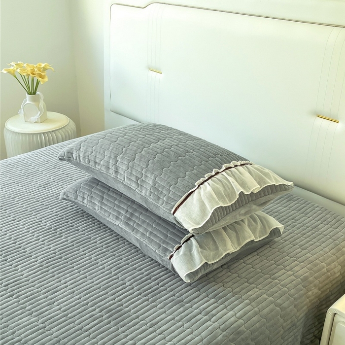 91家纺网 家纺一手货源 找家纺 （总）木兰花 2025新款纯色雕花全消光牛奶绒 床盖款四件套