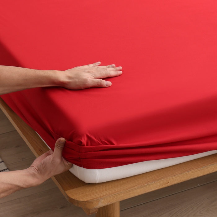 91家纺网 家纺一手货源 找家纺 啊雅家居 2025新款简约单人床笠双人床笠水洗磨毛床笠 红色