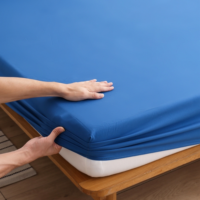 91家纺网 家纺一手货源 找家纺 啊雅家居 2025新款简约单人床笠双人床笠水洗磨毛床笠 克莱因蓝