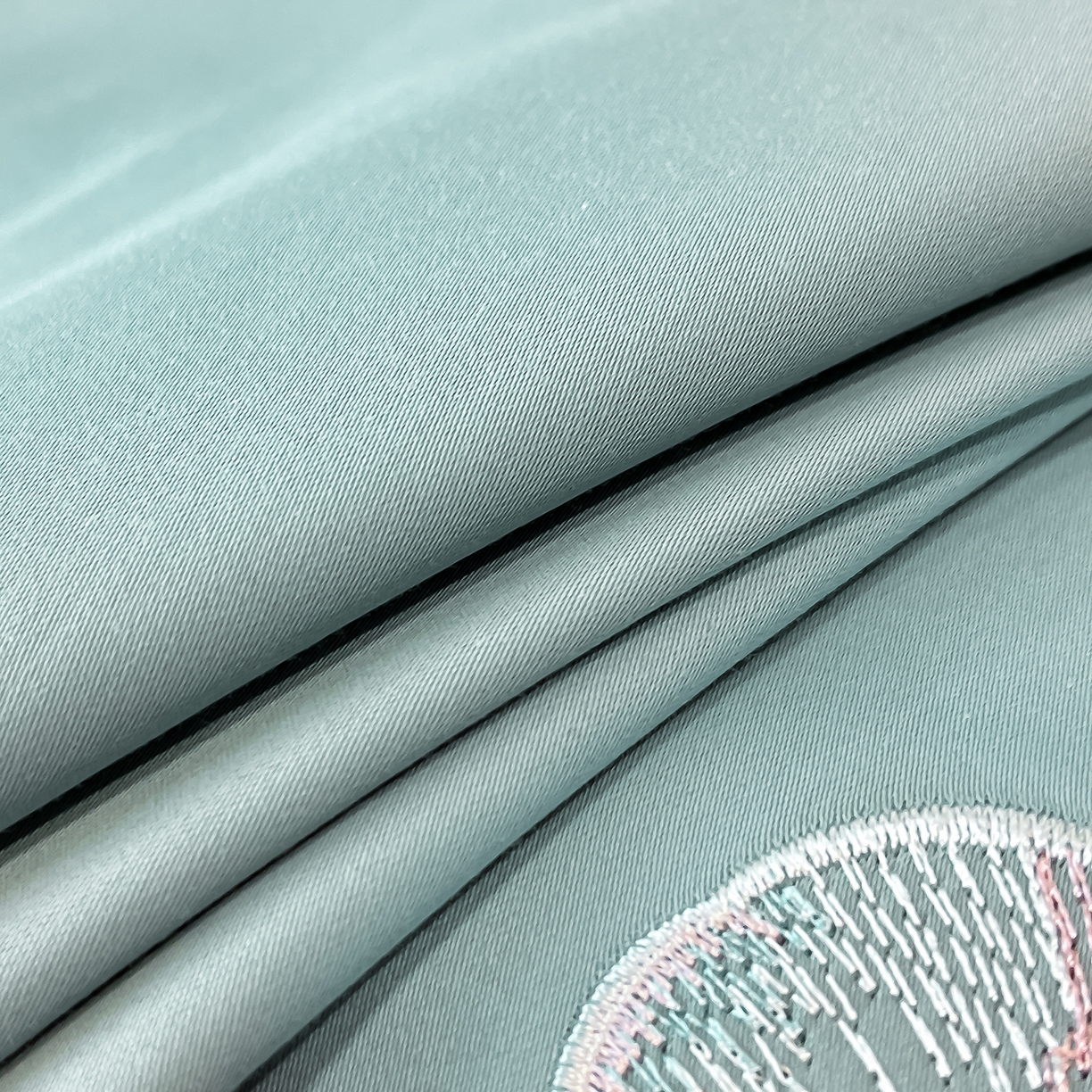 91家纺网 家纺一手货源 找家纺 置顶家纺 2025新款亲肤花卉刺绣四件套-繁星点点 繁星点点-繁星蓝